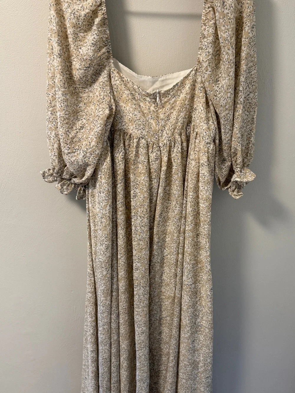 Storia Neutral Floral Maxi Dress in Beige and Cream size L - Picture 4 of 8